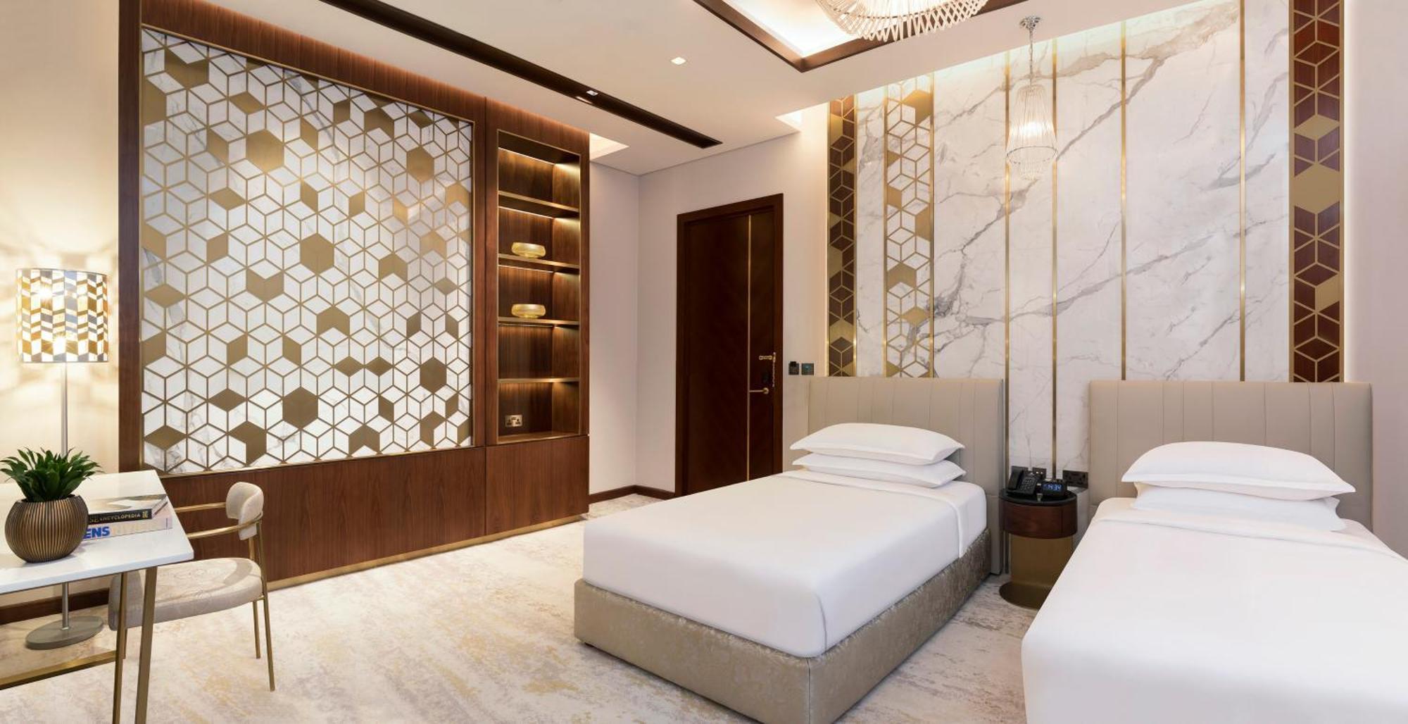 Velero Hotel Doha Lusail Exterior foto A guest room at the hotel