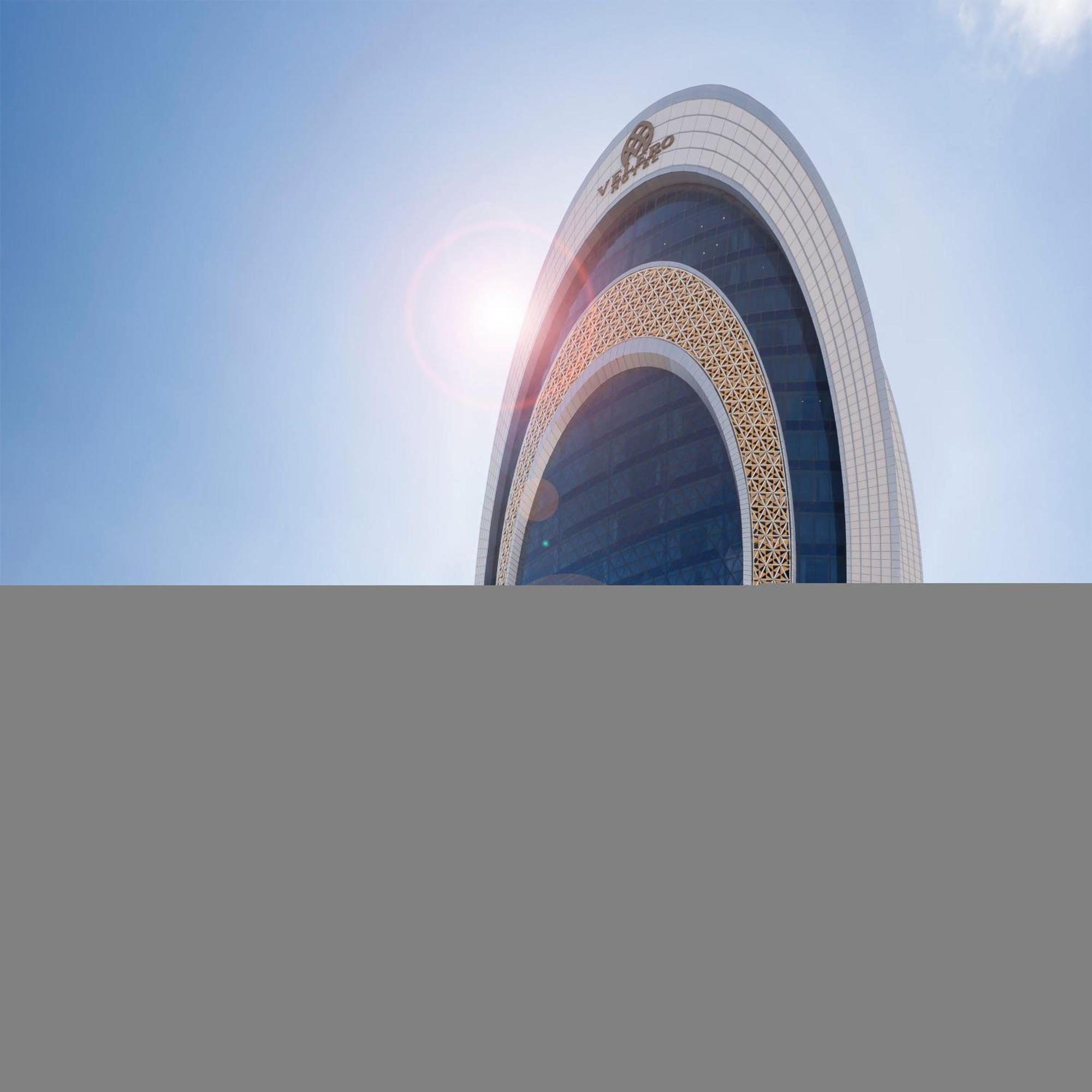 Velero Hotel Doha Lusail Exterior foto The entrance of the mosque