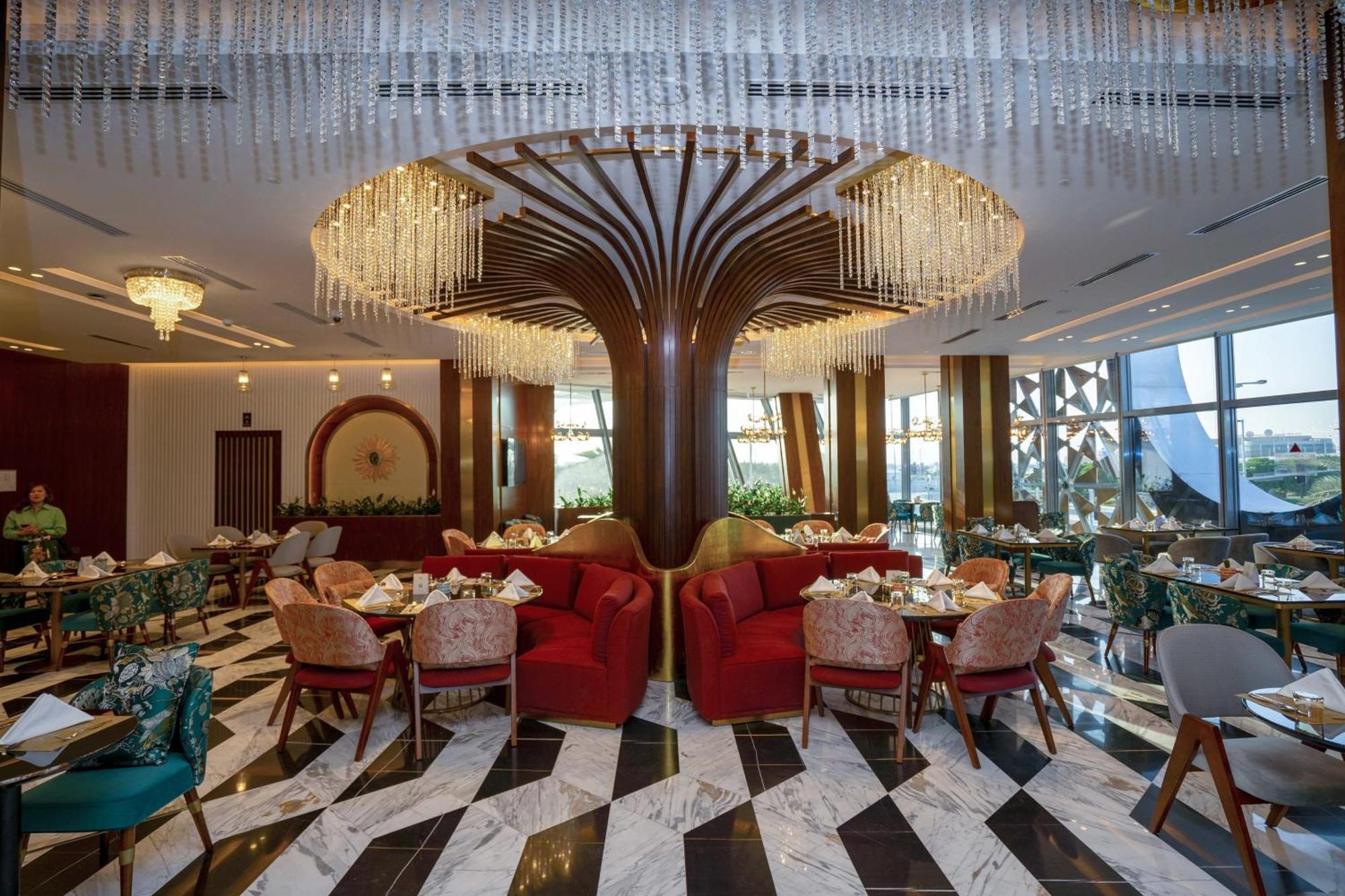Velero Hotel Doha Lusail Exterior foto The restaurant